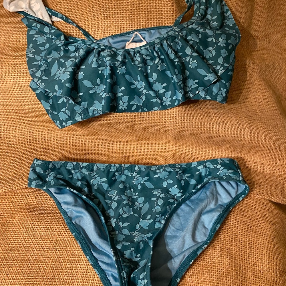 Girls O’Neill bikini size 12